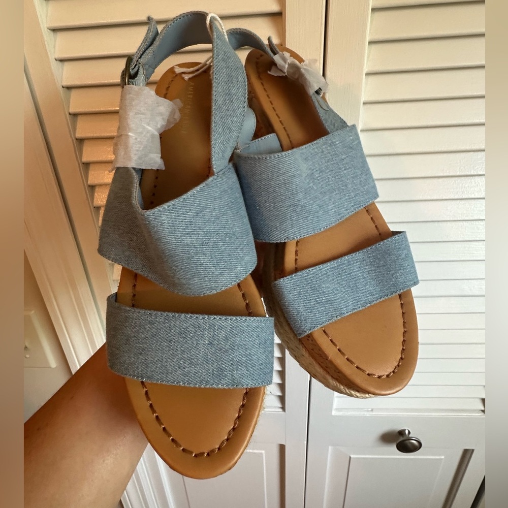 NWT American Eagle Blue Jean Platform Espadrilles